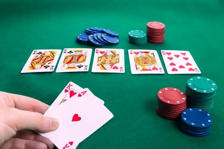 Người chơi Bingo trực tuyến tại 88 hello 88 trên điện thoại di động